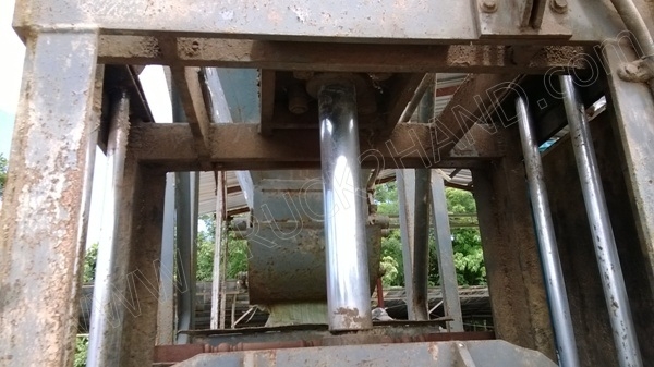 เครื่องอัดอิฐ บล็อก