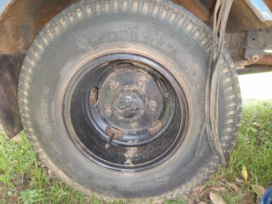 ขายรถ6ล้อหัวการ์ตูน เครื่อง85แรงม้า  ไม่มีเล่ม...