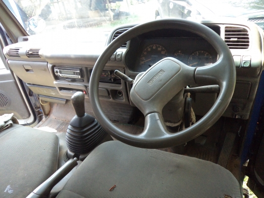 ขายรถ6ล้อหัวการ์ตูน เครื่อง85แรงม้า  ไม่มีเล่ม...