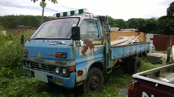 รถบรรทุกกระบะ 6 ล้อ ยี่ห้อ ISUZU ขนาด 100 แรงม้า รุ่น TLD54