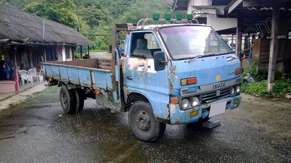 รถบรรทุกกระบะ 6 ล้อ ยี่ห้อ ISUZU ขนาด 100 แรงม้า รุ่น TLD54 รถบรรทุกกระบะ 6 ล้อ ยี่ห้อ ISUZU ขนาด 100 แรงม้า รุ่น TLD54