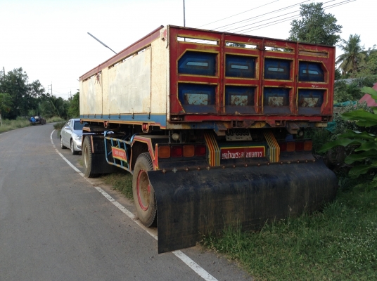 ขายลูกพ่วงหน้าพระลานครัทซีใหญ่ ช่วงล่างใหญ่ ใช้งานน้อย ยางแท้ทุกเส้น