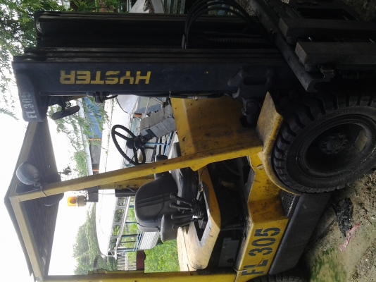 มีรถโฟ๊คลิป3ตันเครื่องดีสภาพพร้อมใช้สนใจติดต่อด่วน