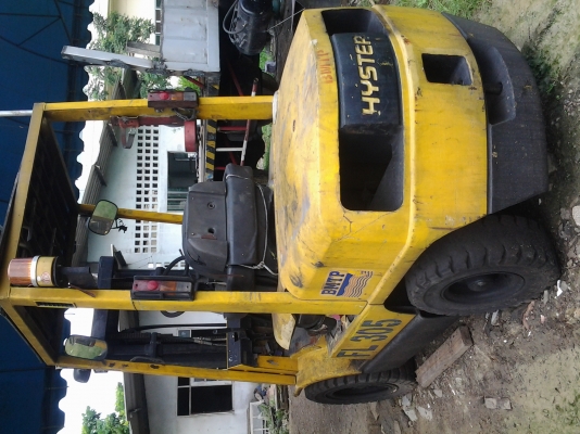 มีรถโฟ๊คลิป3ตันเครื่องดีสภาพพร้อมใช้สนใจติดต่อด่วน