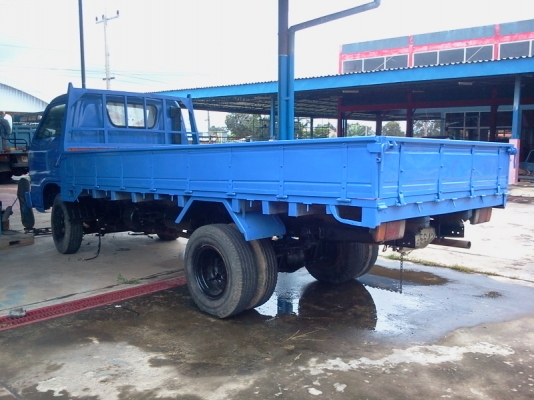 ขายรถ6ล้อISUZU110แรงม้าKSทำสีใหม่