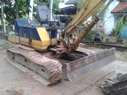 โคมัสสุ 40-6  พร้อมใช้งาน