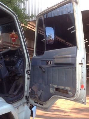 6ล้อ อิสุสุ195 นางฟ้า กะบะพื้นเรียบยาว5.40 เมตร เครื่องดีคัทซีสวย  195แรง ติดต่อ 0861237456 คุณไก่