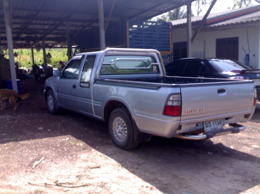 ขาย ISUZU DRAGON EYE SLX ปี2000 เครื่อง2500 สภาพสวยๆคับ ขาย ISUZU DRAGON EYE SLX ปี2000 เครื่อง2500 สภาพสวยๆคับ