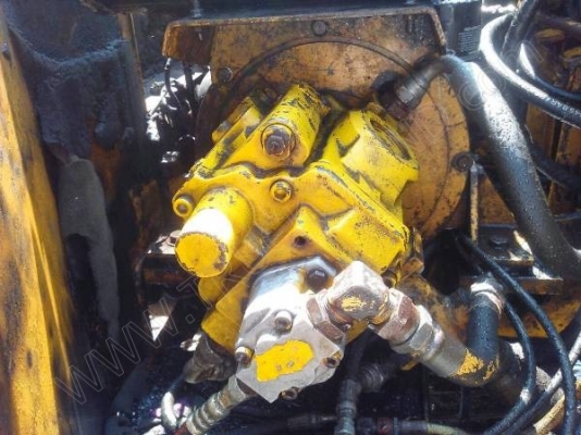 รถแบคโฮ ยี่ห้อ SUMITOMO รุ่น F2 SH 160 เที่ยบเท่ากับรุ่น 60 ทั่วไป