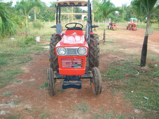 ขายรถไถเล็ก l2000 ขายรถไถเล็ก l2000