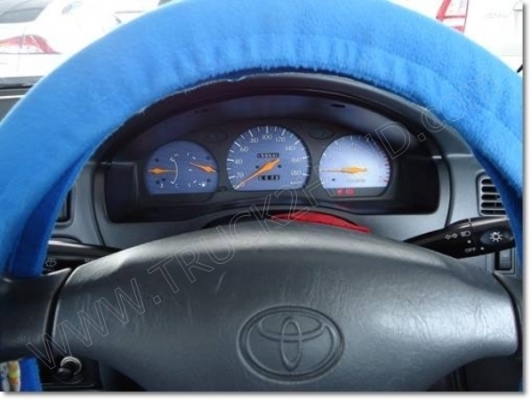 รถเก๋ง ยี่ห้อ TOYOTA รุ่น โซลูน่า