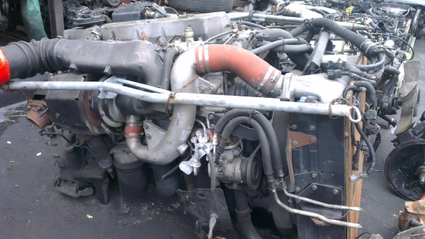 เครื่องยนต์ p11c รุุ่นใหม่ commonrail 340แรง  เก่านอก สวยสุดๆ