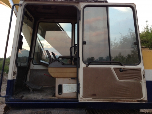 ขายKOMATSU PC200-5 (เก่าเก็บ) เก่านอก คอนโทรลสั้น ซีเรียลสูง ตัวเดินจีบ สภาพเก่านอก ติดต่อโดยตรง 081-4283210 ขายKOMATSU PC200-5 (เก่าเก็บ) เก่านอก คอนโทรลสั้น ซีเรียลสูง ตัวเดินจีบ สภาพเก่านอก ติดต่อโดยตรง 081-4283210