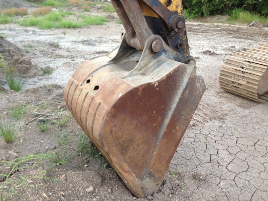 ขายKOMATSU PC200-5 (เก่าเก็บ) เก่านอก คอนโทรลสั้น ซีเรียลสูง ตัวเดินจีบ สภาพเก่านอก ติดต่อโดยตรง 081-4283210 ขายKOMATSU PC200-5 (เก่าเก็บ) เก่านอก คอนโทรลสั้น ซีเรียลสูง ตัวเดินจีบ สภาพเก่านอก ติดต่อโดยตรง 081-4283210