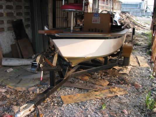 เรือ13 ฟุต พร้อมใช้