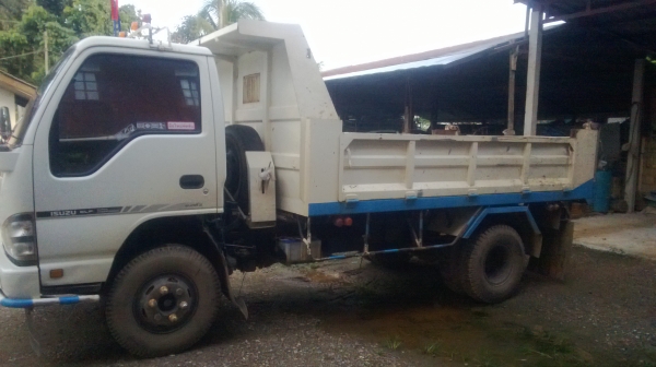 ขายรถหกล้อดั้ม ISUZU NQR 175 คอมมอนเรล แถมตุ๊กตาสวยๆอีก2ตัว