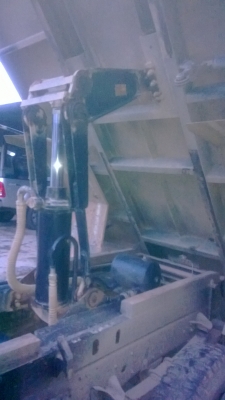 ขายรถหกล้อดั้ม ISUZU NQR 175 คอมมอนเรล แถมตุ๊กตาสวยๆอีก2ตัว