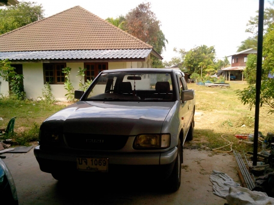 ISUZU 2.8 SLX SPACECAP รถบ้านครับ ISUZU 2.8 SLX SPACECAP รถบ้านครับ