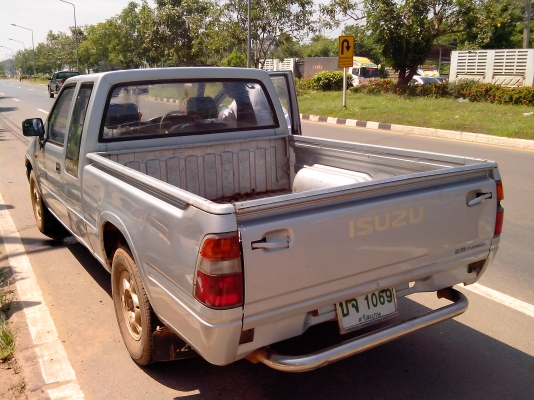 ISUZU 2.8 SLX SPACECAP รถบ้านครับ ISUZU 2.8 SLX SPACECAP รถบ้านครับ
