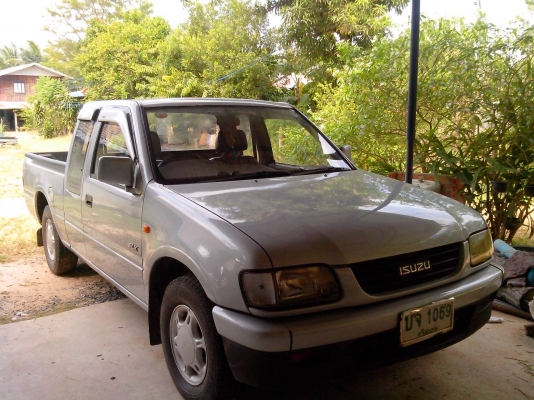 ISUZU 2.8 SLX SPACECAP รถบ้านครับ ISUZU 2.8 SLX SPACECAP รถบ้านครับ