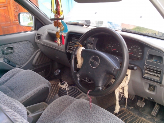 ISUZU 2.8 SLX SPACECAP รถบ้านครับ ISUZU 2.8 SLX SPACECAP รถบ้านครับ