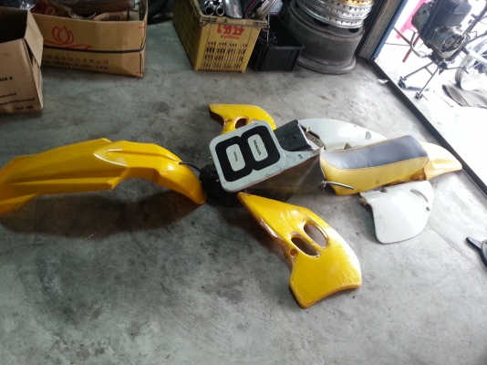 ขาย เปลือกรถวิบาก RM 125 ปี 94 ขาย เปลือกรถวิบาก RM 125 ปี 94