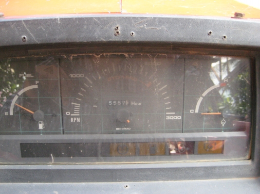 รถไถ Kubota M9000