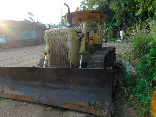 ขายด่วนรถแทรกเตอร์ตีนตะขาบCATD5สภาพสดมาก