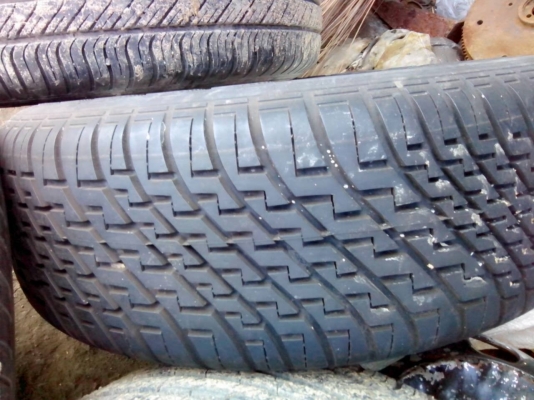 ขายแม็คพร้อมยาง..ขอบ.14.195/60..85..ยางปี..2010.ถอดออกจากรถเต่าคับ..5..วงคับขายถูก