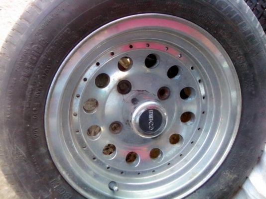 ขายแม็คพร้อมยาง..ขอบ.14.195/60..85..ยางปี..2010.ถอดออกจากรถเต่าคับ..5..วงคับขายถูก