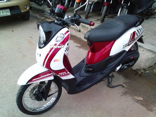 ฟีโน่เกแยกลายตาหมากรุก ทะเบียนขอนแก่น รถปีเดียวค่ะ