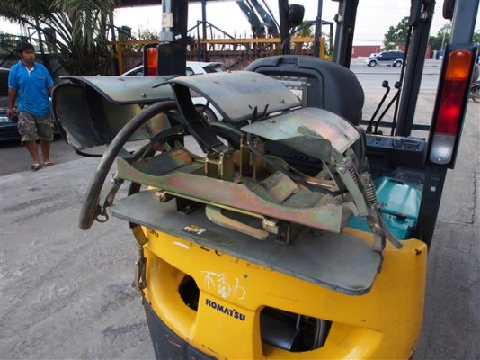 ** LOT 23/10/2556 ** KOMATSU FG15T-20 เครื่องยนต์เบนซิล K21 เสา 3 เมตร เกียร์ออโต้ สนใจติดต่อ 083-062-0223