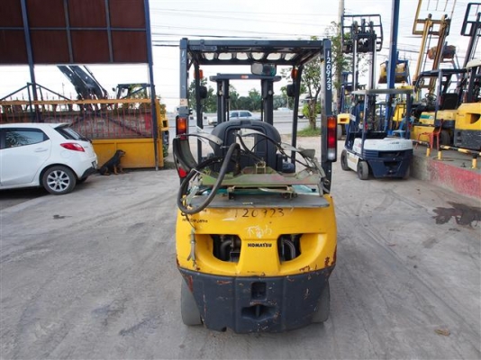 ** LOT 23/10/2556 ** KOMATSU FG15T-20 เครื่องยนต์เบนซิล K21 เสา 3 เมตร เกียร์ออโต้ สนใจติดต่อ 083-062-0223