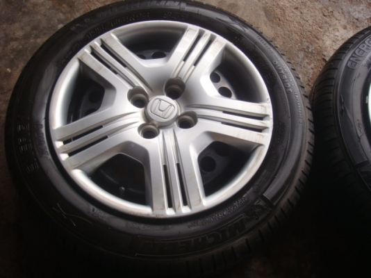 ขายกะทะ + ยาง ปี 3312 ที่ 4000 บาท ขายกะทะ + ยาง ปี 3312 ที่ 4000 บาท