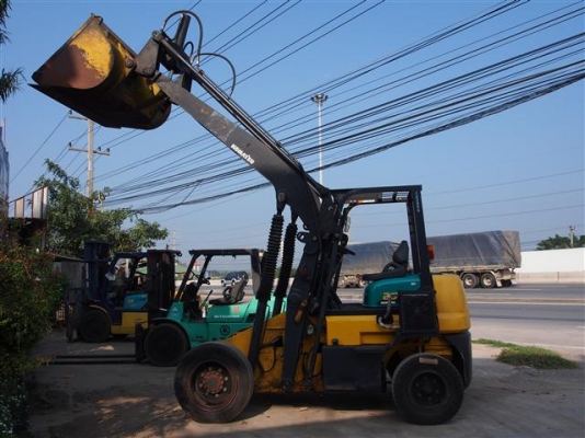 ** LOT 23/10/2556 ** KOMATSU SD23-6-86362 เครื่องยนต์ดีเซล S6D102 ยกสูง 5 เมตร เกียร์ออโต้ สนใจติดต่อ 083-062-0223
