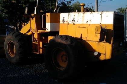 ขายรถตักล้อยาง515 สภาพดีพร้อมใช้งาน