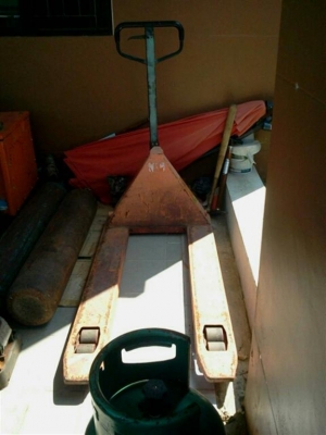 ขายเเฮนลิฟ 3 ตัน มือสอง พร้อมใช้ครับ