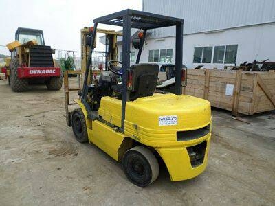 ขายถูก KOMATSU FD25-11 ขนาด2.5ตัน เสาสูง3เมตร เกียร์ธรรมดา เครื่องดีเซล4D95