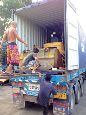 วันศุกร์กับวันเสาร์จะมีตู้มาลงอีก4ตู้ครับท่านลูกค้า 083-062-0223