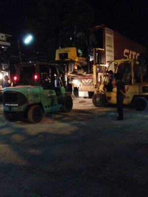 วันศุกร์กับวันเสาร์จะมีตู้มาลงอีก4ตู้ครับท่านลูกค้า 083-062-0223 วันศุกร์กับวันเสาร์จะมีตู้มาลงอีก4ตู้ครับท่านลูกค้า 083-062-0223