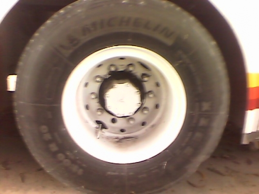 กลับมาขายกันอีกครั้งครับเบ็นซ์เครืองท้ายเเอร์ไฟฟ้าเเหนบ 940000มาดูมาต่อราคากันครับขายได้ขายเลยครับ