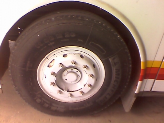 กลับมาขายกันอีกครั้งครับเบ็นซ์เครืองท้ายเเอร์ไฟฟ้าเเหนบ 940000มาดูมาต่อราคากันครับขายได้ขายเลยครับ