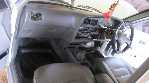 ขายแล้วครับรถกระบะไมตี้เอ็กปี1995 สีบร์อนเงินสวยๆเอกสารพร้อมโอน+ภาษีไม่ขาด+แอร์เย็นจัด+ชีดี+แม๊กไลเนอน์ใหม่+ล้อแม็กขอบ15 รถสภาพพร้อมใช้งานครับ..... รถคุณหมอใช้งานมาดูรถได้ที่โรงพยาบาลปทุมราชวงศาได้ครับ... ขายที่165000บาท สนใจสอบถามได้ครับ080-1696651 รถยุจ