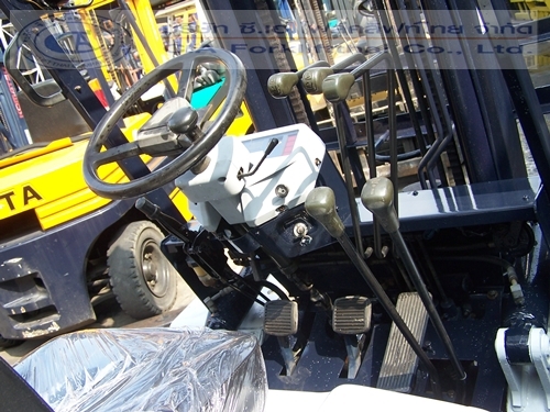 ขาย รถโฟล์คลิฟท์ KOMATSU รุ่น FD25H -11