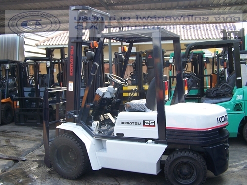 ขาย รถโฟล์คลิฟท์ KOMATSU รุ่น FD25H -11