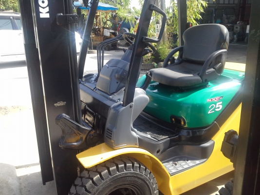 ขายถูก komatsu fd25-16ขนาด2.5ตัน เสาสูง4.5เมตร เกียร์ออร์โต้ เครื่องดีเซล4d94le ชั่วโมงการใช้งาน1xxxกว่าชั่วโมง