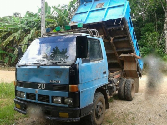 รถอีซูซุ 6 ล้อดั้ม NKR 55 EU5.  88  แรงม้า ปี 37   สนใจติดต่อ 081 - 6079515