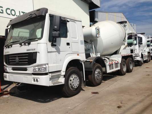 รถ 10 ล้อ ผสมคอนกรีตพร้อมโม่ปูนใหม่ Sinotruk HOWO รถ 10 ล้อ ผสมคอนกรีตพร้อมโม่ปูนใหม่ Sinotruk HOWO