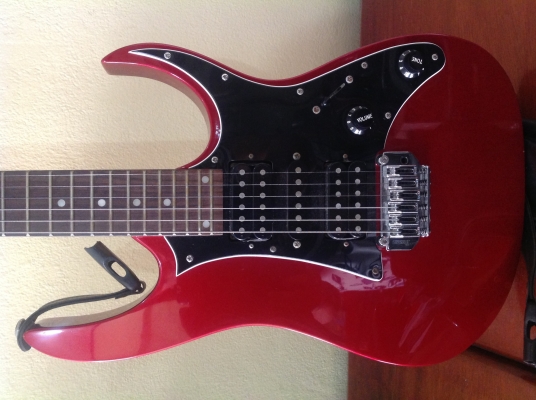 ขายกีตาร์มือโปร. มือสองสภาพใหม่