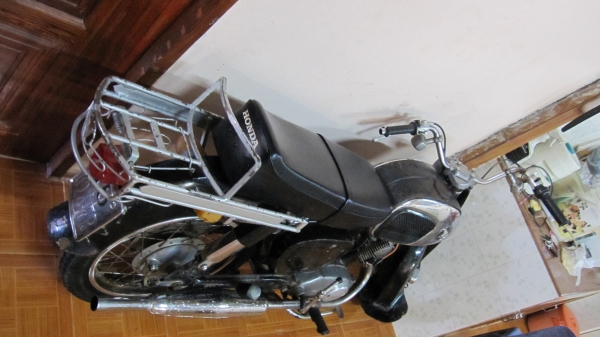 ขายๆๆ ชี92 ชีหมูจู๊ดๆๆสวยๆอะไหล่เดิมๆทั้งคันเครื่องทำมาใหม่แปลงcdi เรียบร้อยครับขี่ดีไม่มีสดุดเครื่องสตาร์ทีเดียวติดไม่ดังไม่หอนไม่เยิ้มมาลองขับดูก่อนได้ครับ....no-bookออกใบซื้อขายให้ครับ.....ขายที่40000บาทเรื่อยๆครับไม่รีบ....ขายได้ขายครับ สนใจติดต่อ080-